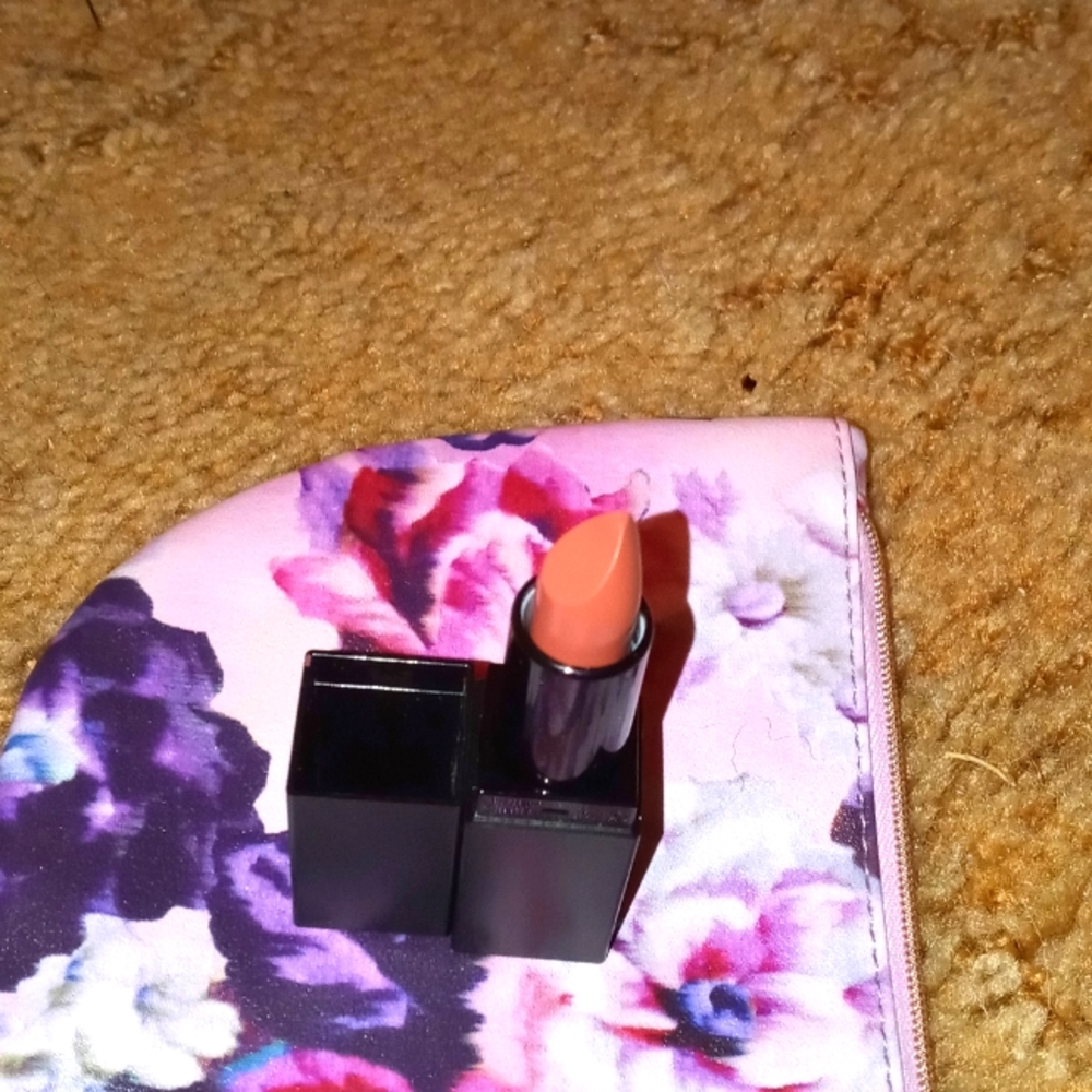 Lip stick color paradise lucky chick